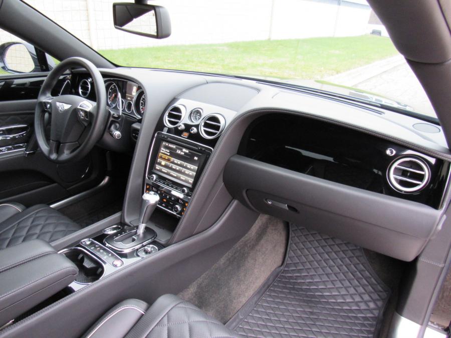 Торпедо Bentley Flying Spur V8 S 2017 года  (фото 50 из 154)